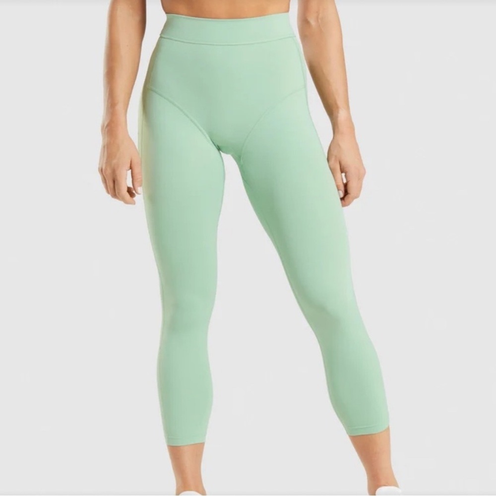 Gymshark Kathryn & Kendra fit green juice  Ruched 7/8 athletic Leggings Size XS